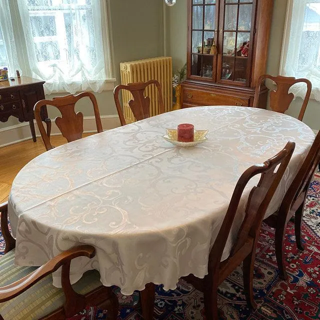 Frédéric Damask Oval Tablecloth